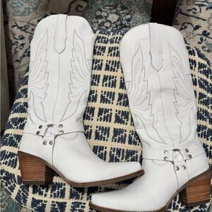 White Women’s Dingo Western Leather Boots worn once